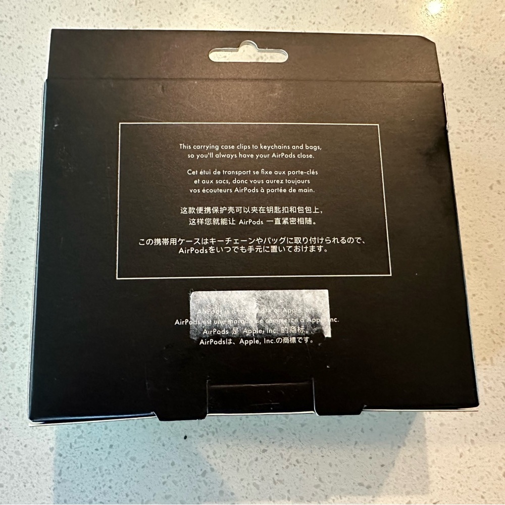 Kate Spade AirPods 3rd Generation Case - Picture 2 of 4